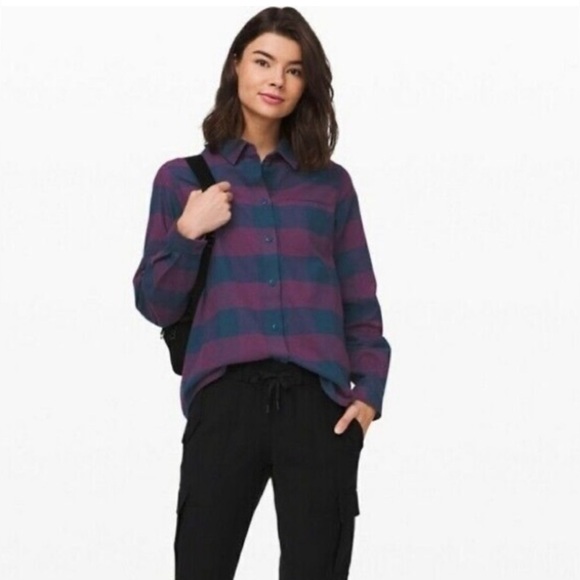 Lululemon 💜 Full Day Ahead Shirt Revive Plaid Night Diver Galactic Grape SZ 4 - Picture 1 of 16